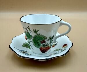 Coalport Strawberry Bone China Cup & Saucer England Scalloped Butterfly
